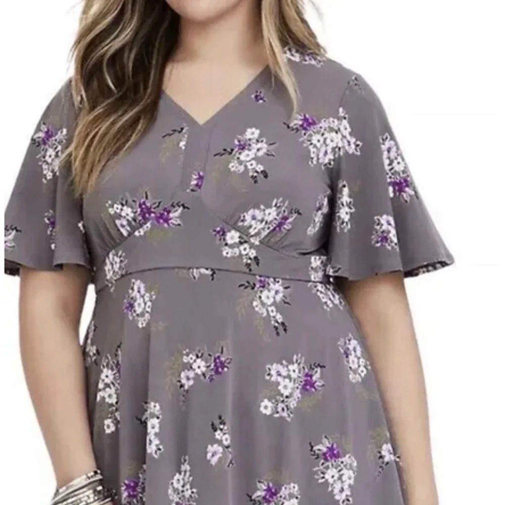Torrid Light Grey Floral Top